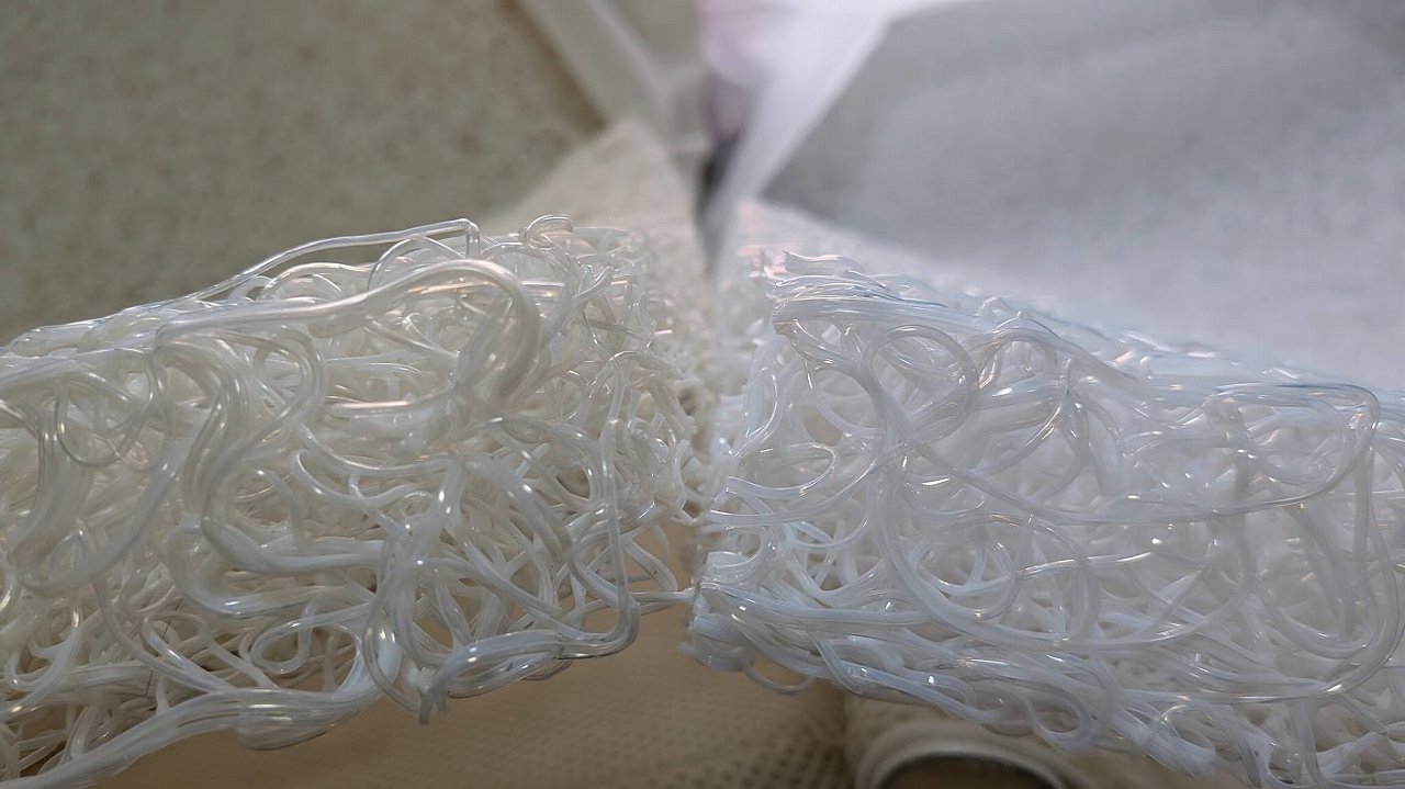 MAR-S APMH-S エアリーマットレス　エアロキューブ比較